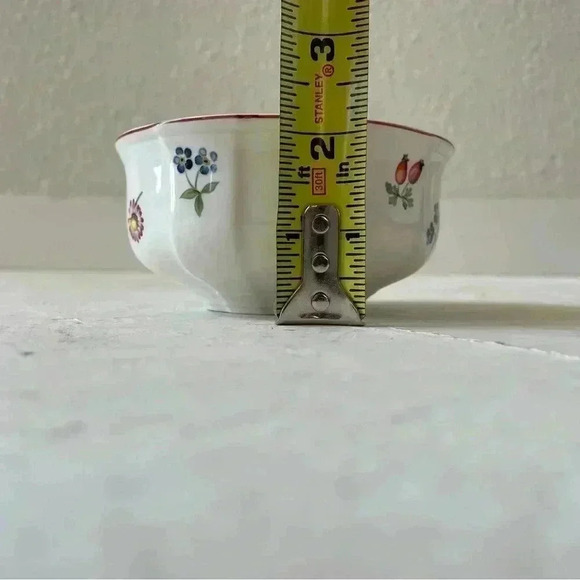 Villeroy & Boch Petite Fleur 4 5/8” Fruit Soup Cereal Custard Dessert Bowl - Picture 6 of 7